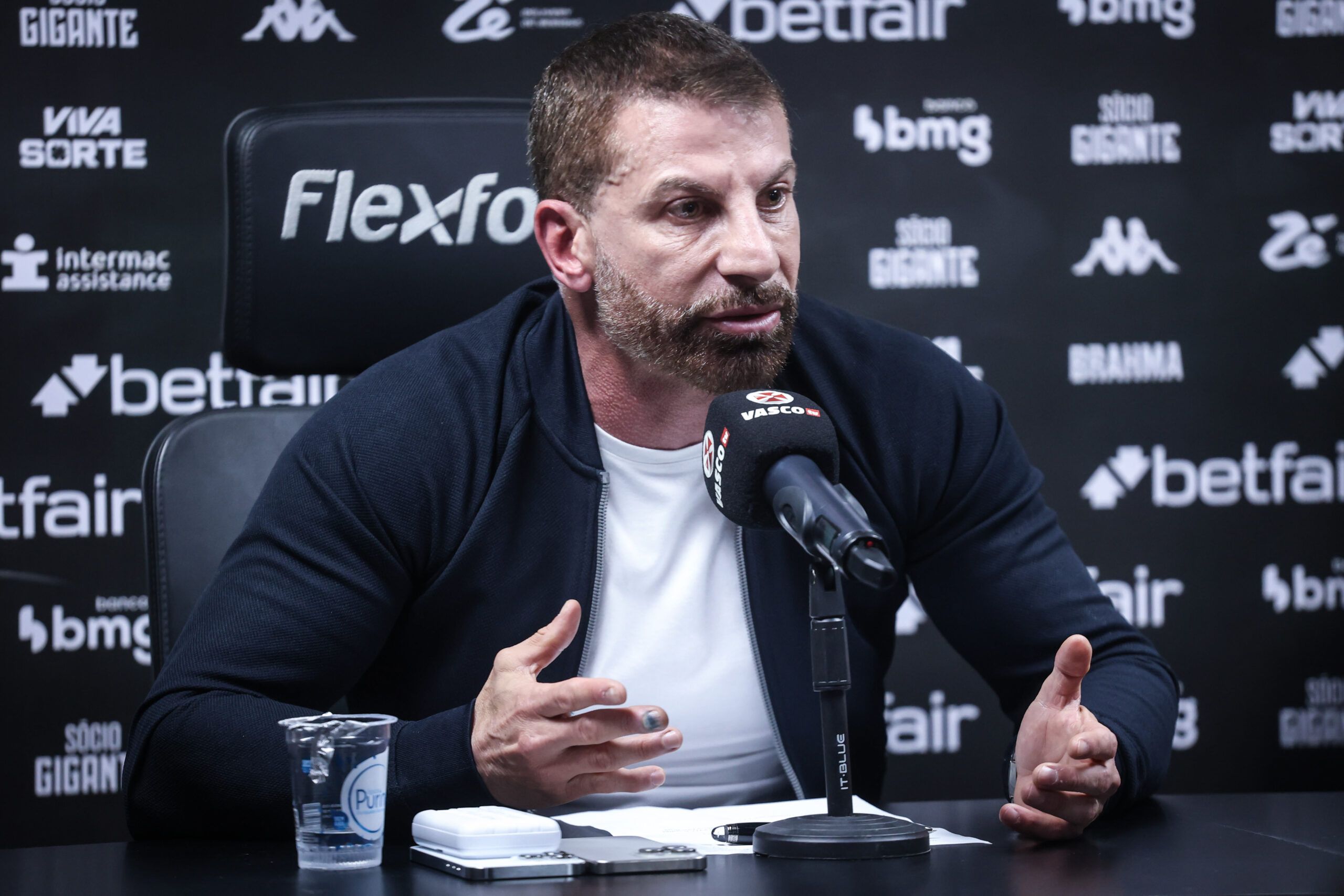 Vasco encaminha acordo para venda da SAF em valores que superam R$ 2 bilhões