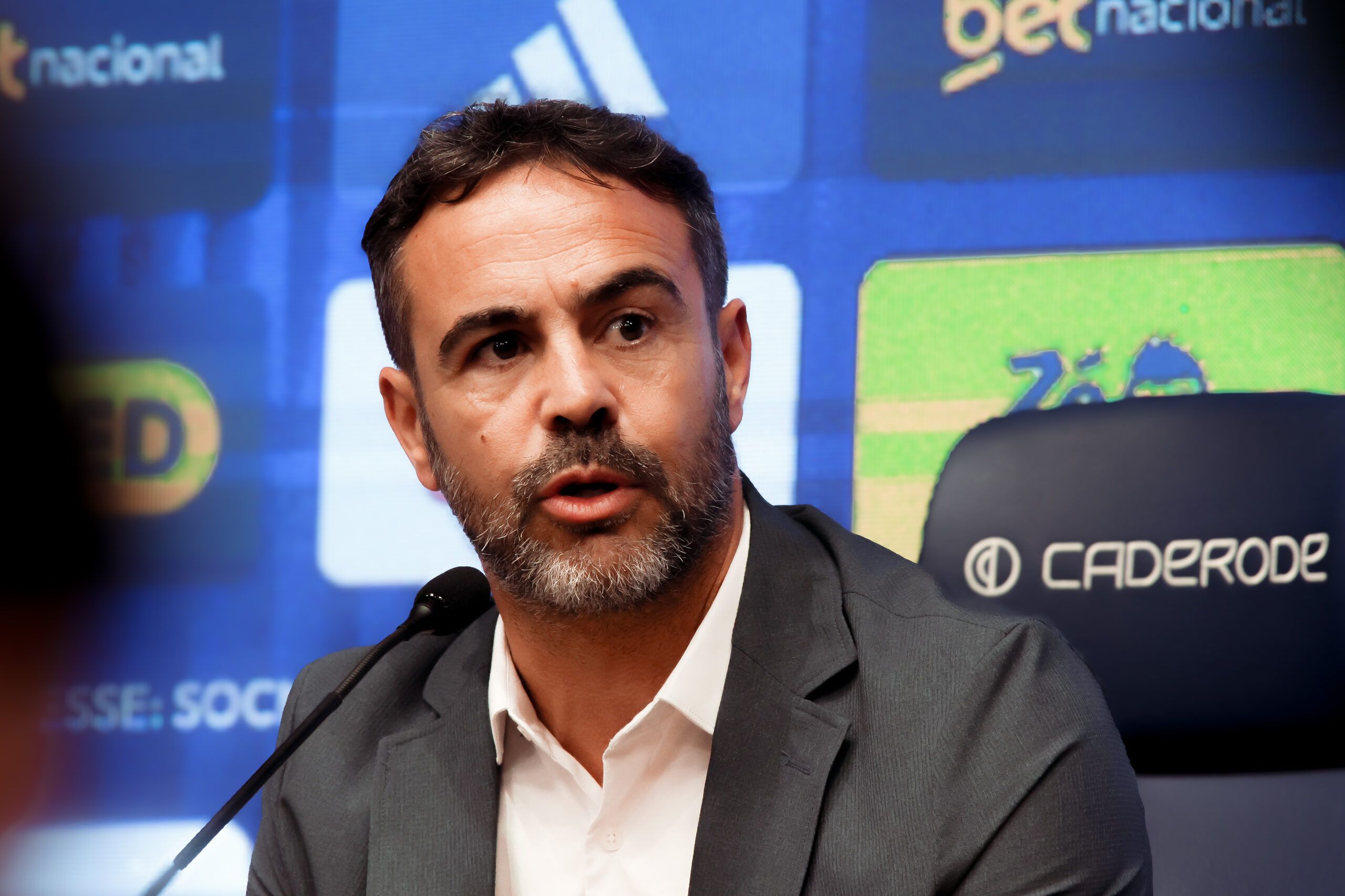 Artur Jorge garante recuperação do Cruzeiro e manda recado: "Temos que abaixar o ego"