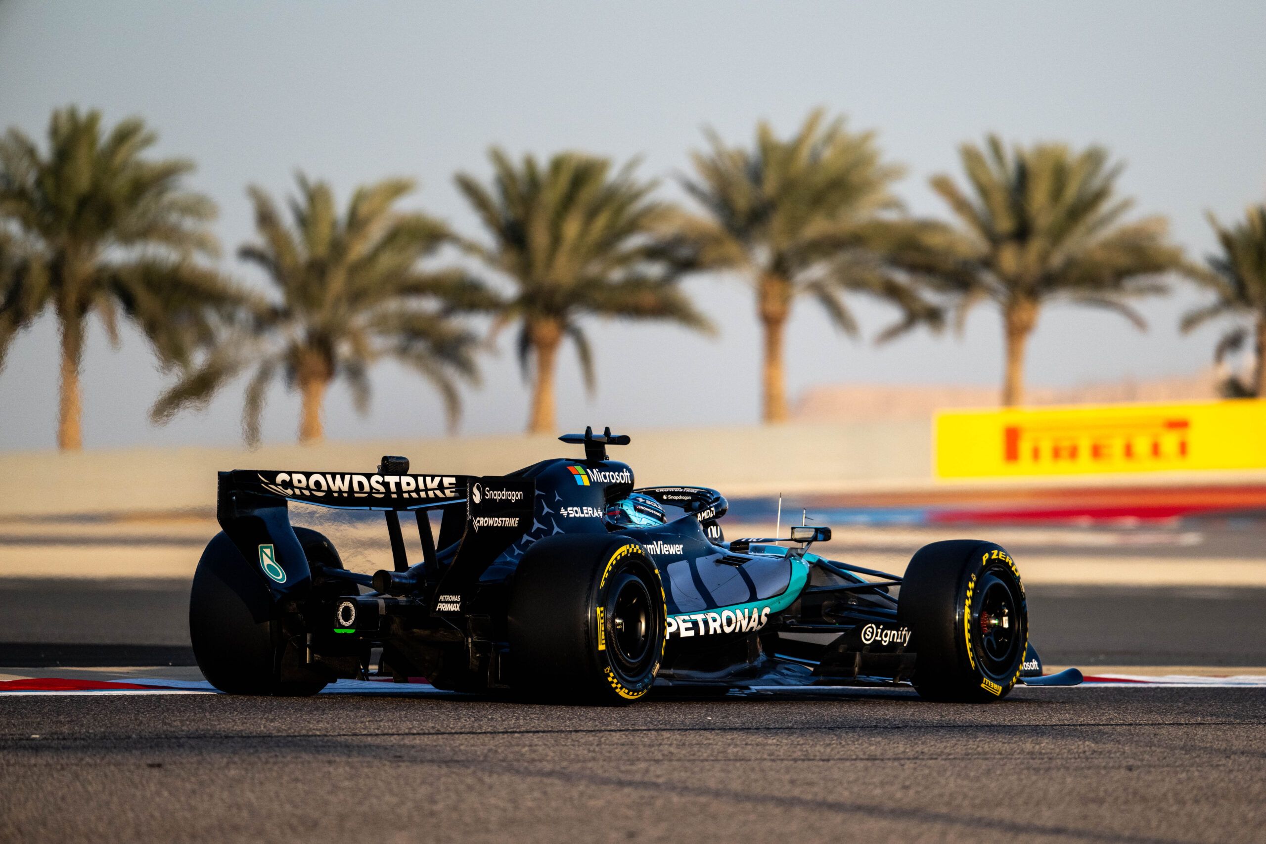 Mercedes de George Russell durante os testes de pré-temporada da Fórmula 1 de 2026 no Bahrein.