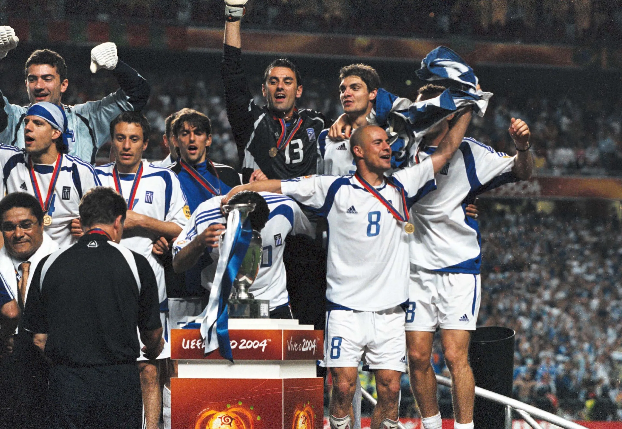 Grécia conquista a Euro 2004 contra Portugal
