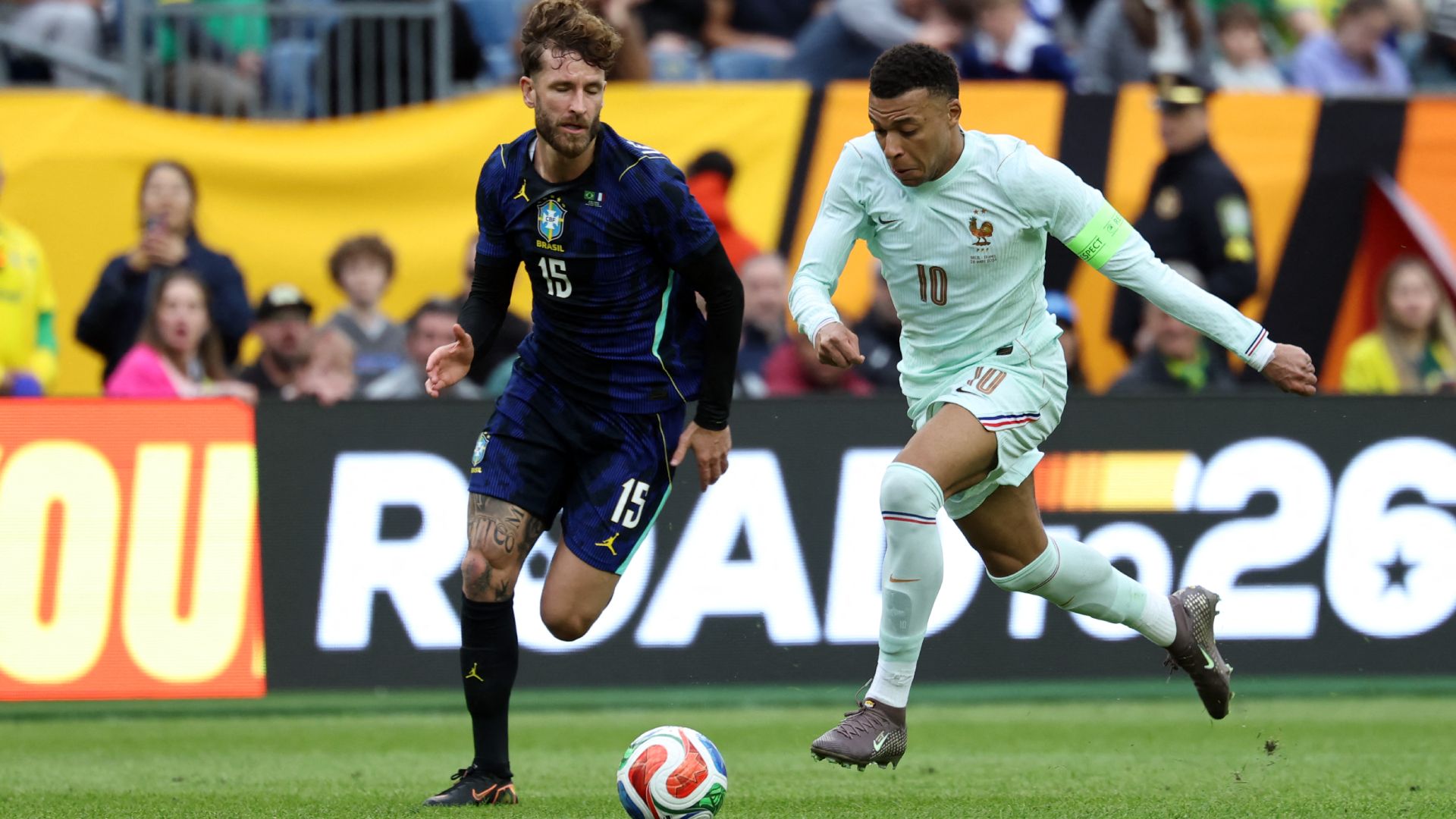 Léo Pereira: "Falta de entrosamento da Seleção não pode ser desculpa"