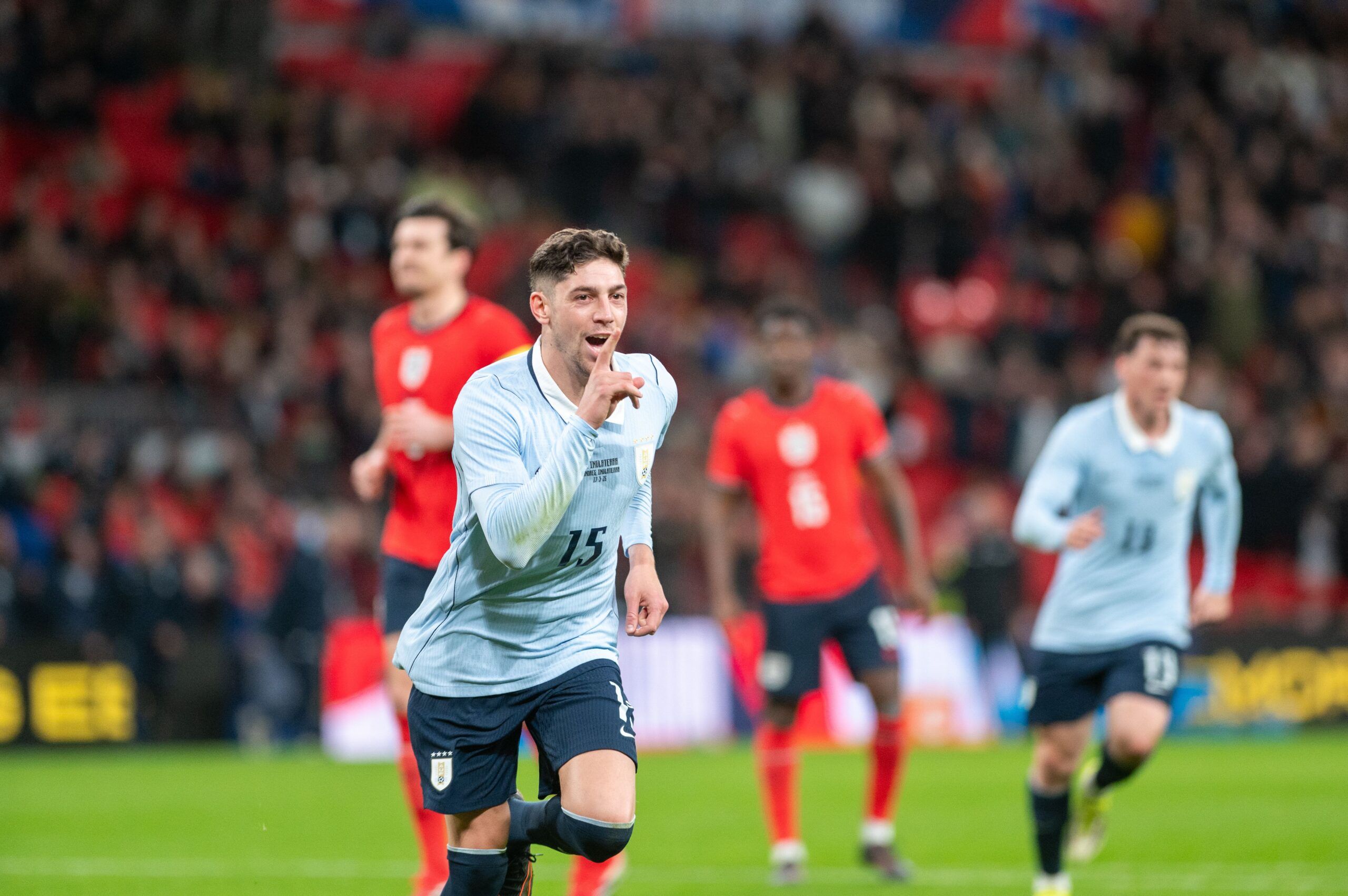 No suspiro final, Uruguai empata por 1 a 1 com a Inglaterra em Wembley