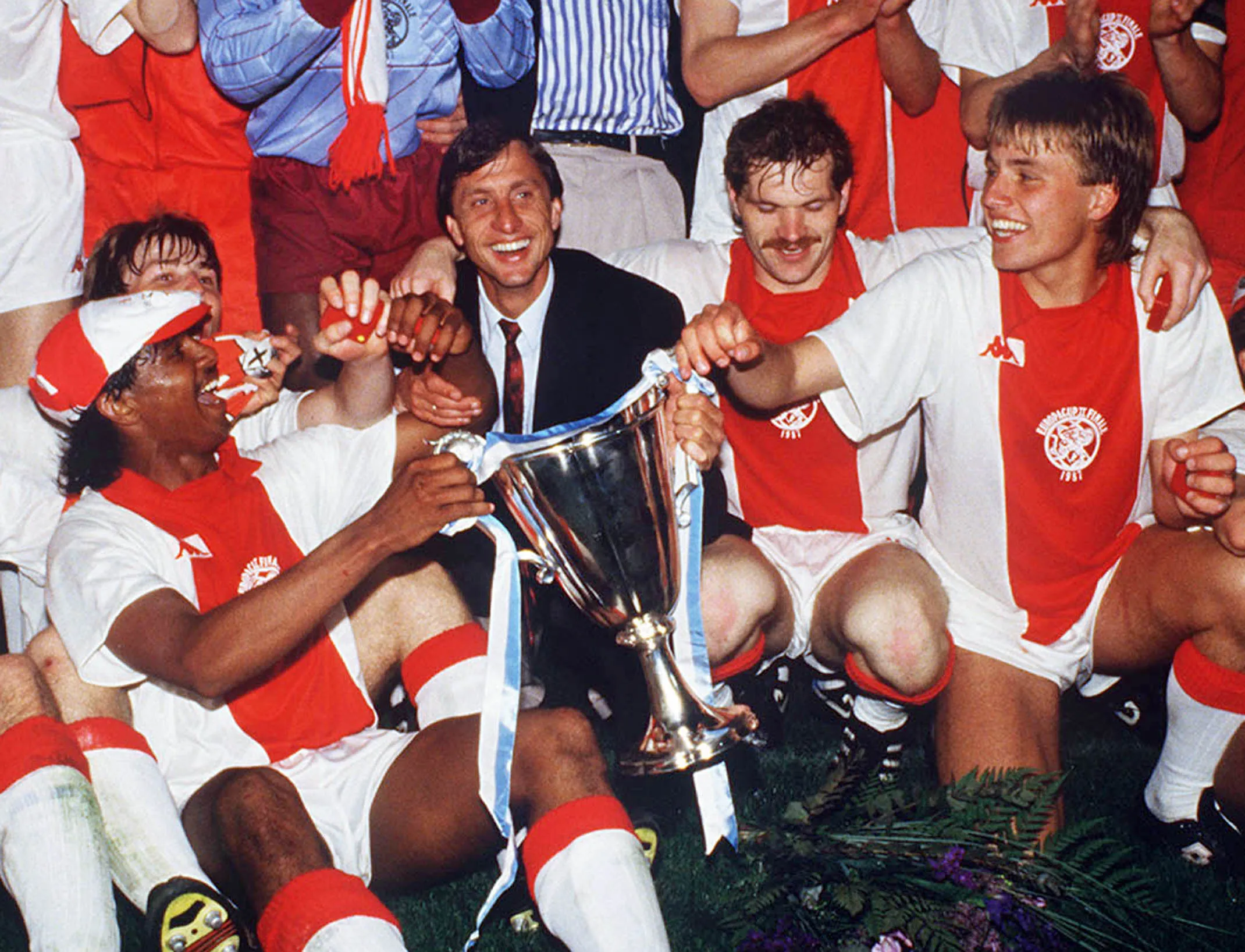Capitão do Ajax e renomado técnico Johan Cruyff
