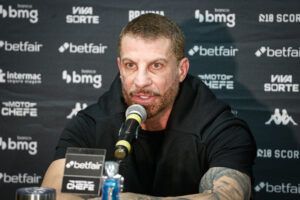 Pedrinho chama BAP de arrogante e critica Textor: "Causa um dano imenso ao Botafogo"