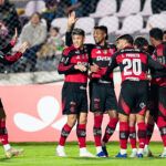 Atual campeão, Flamengo domina e vence o Cusco na altitude na estreia da Libertadores