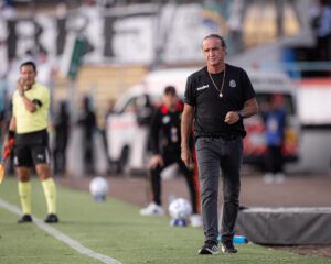 Cuca critica Santos após derrota: "Perdemos um jogo que era impossível perder"