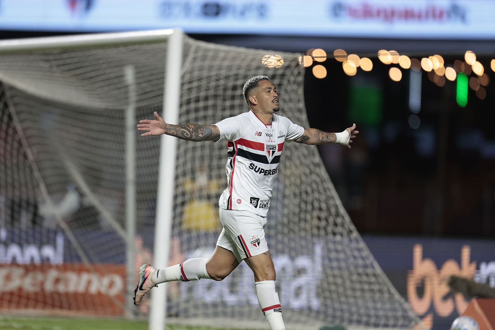 Luciano marca, São Paulo vence o Juventude e sai na frente por vaga nas oitavas da Copa do Brasil
