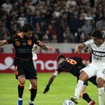 Corinthians vence Platense pela Libertadores na estreia de Fernando Diniz