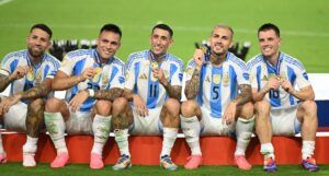 Paredes revela plano de formar dupla técnica com Di María e clubes que irão treinar: "Será ofensivo"