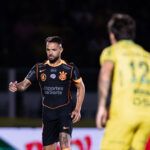 Após derrota para o Mirassol, Diniz esbraveja contra a arbitragem: "Errou praticamente tudo"