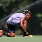 Botafogo afasta Danilo