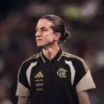 Filipe Luís é um dos nomes cotados para assumir o Chelsea, diz jornal