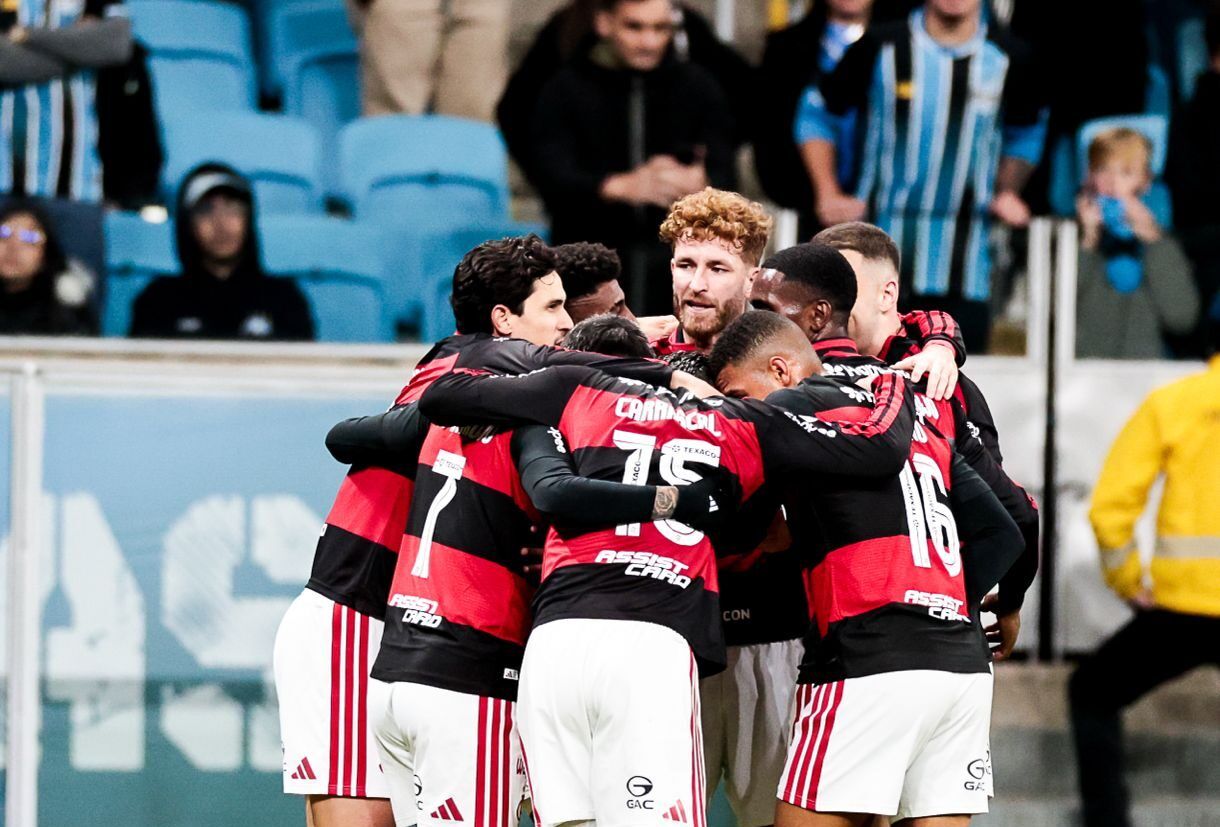Flamengo vence o Grêmio, coloca rival na zona e diminuiu distância para o líder Palmeiras