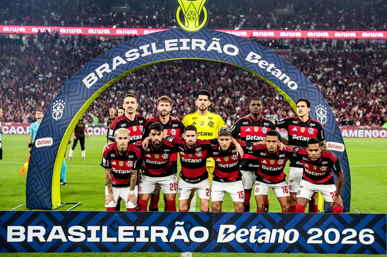 Leonardo Jardim questiona expulsão de Carrascal e dispara: "É muito fácil dar vermelho ao Flamengo"
