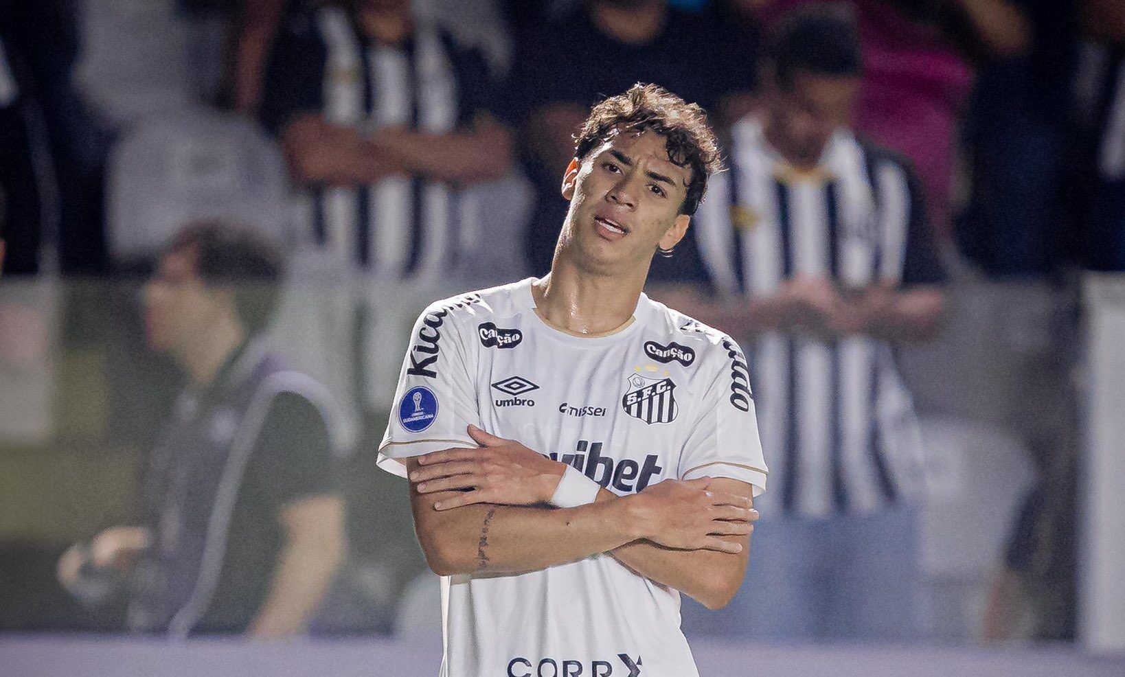 Sem Neymar, Santos vence e vai aos playoffs da Sul-Americana