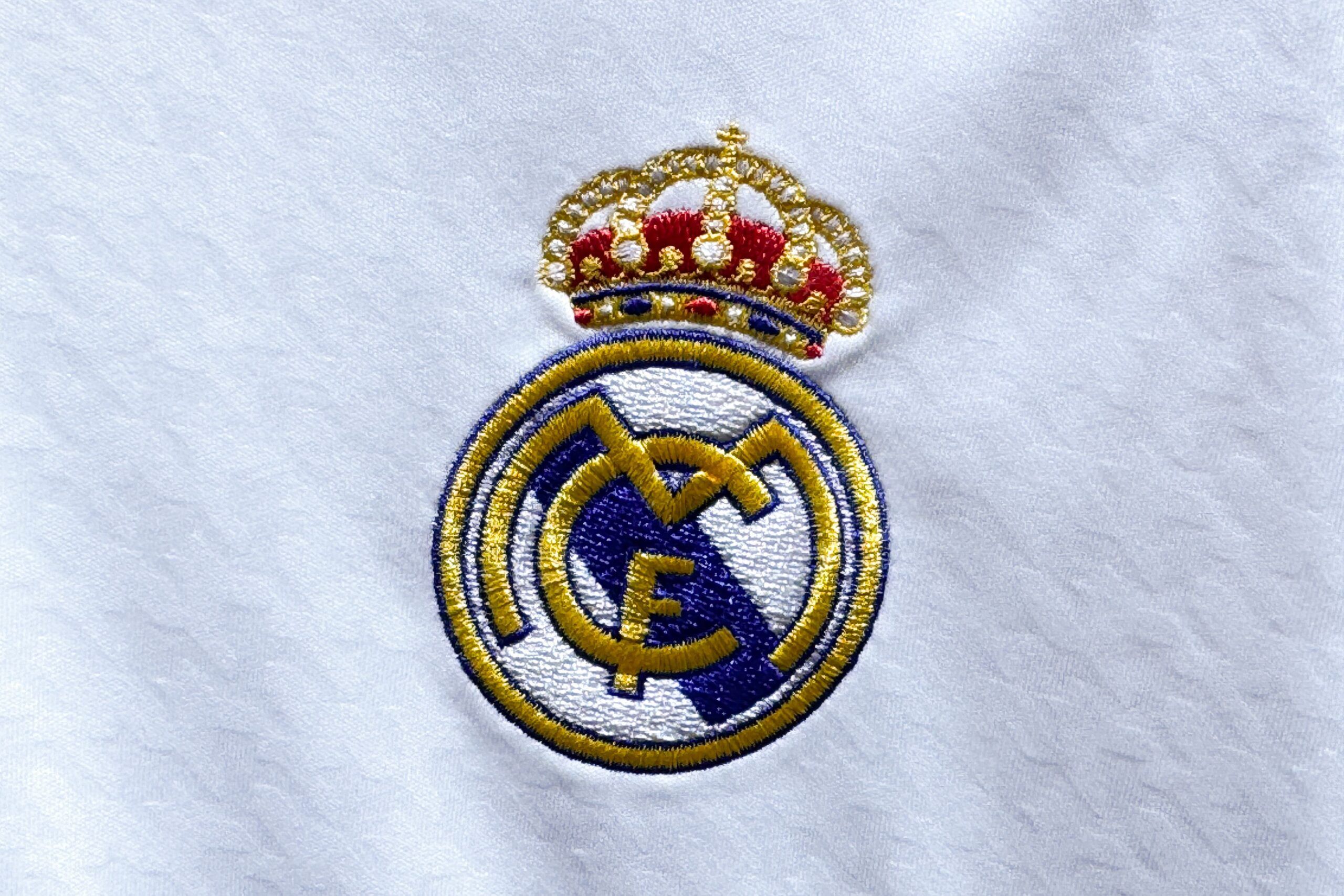 Real Madrid anuncia punição milionária a Valverde e Tchouaméni após confusão