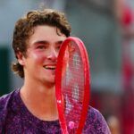João Fonseca vira de maneira histórica sobre Djokovic e vai às oitavas de Roland Garros