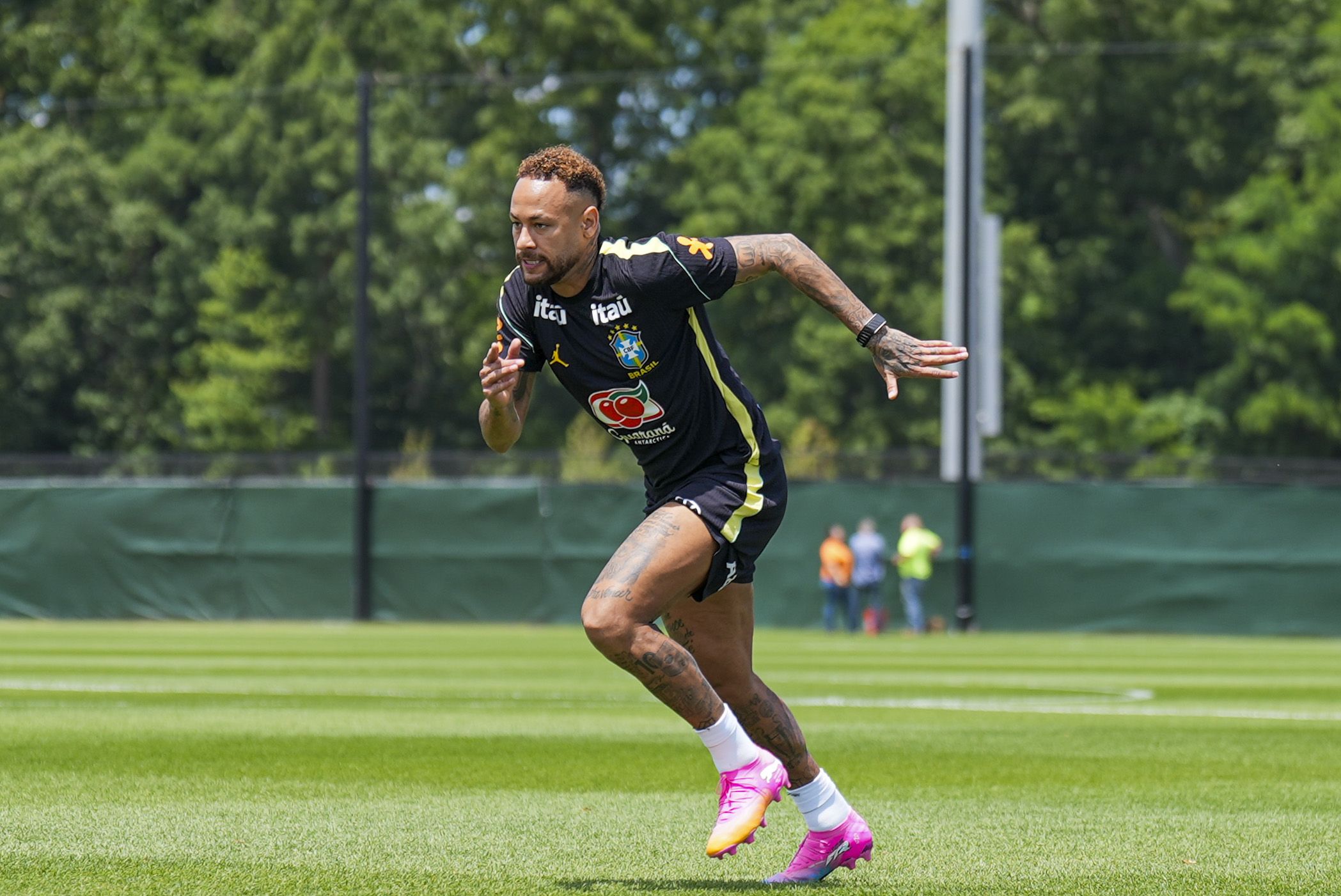 Ancelotti confirma Neymar na partida entre Brasil x Escócia pela Copa do Mundo
