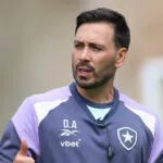 Ex-Botafogo, Davide Ancelotti é anunciado por time europeu e vai disputar a Champions League