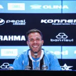 O que a Juventus pede ao Grêmio para liberar o volante Arthur