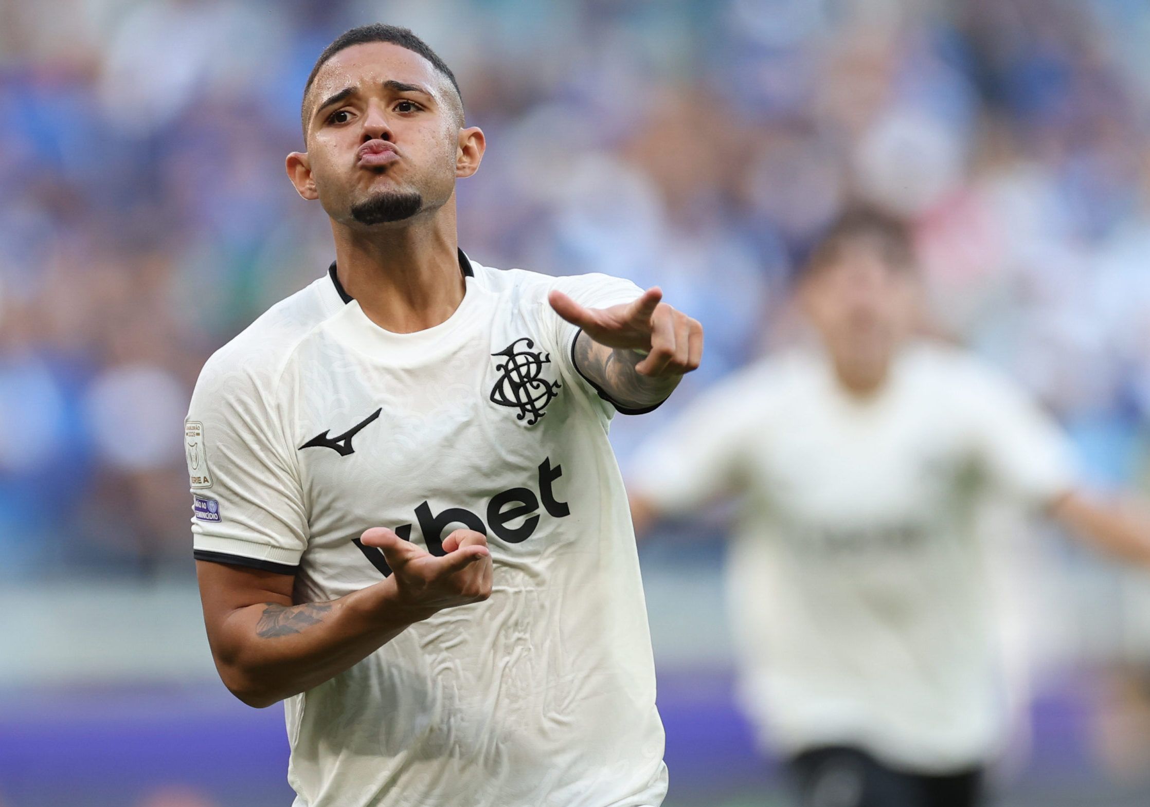 Botafogo vence o Cruzeiro no Mineirão em reencontro com Artur Jorge