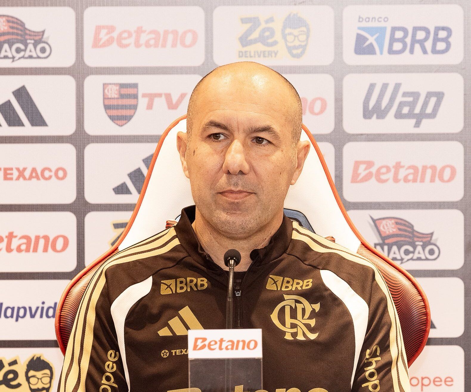 Jardim critica Flamengo em empate e diz o que falou para atletas no intervalo
