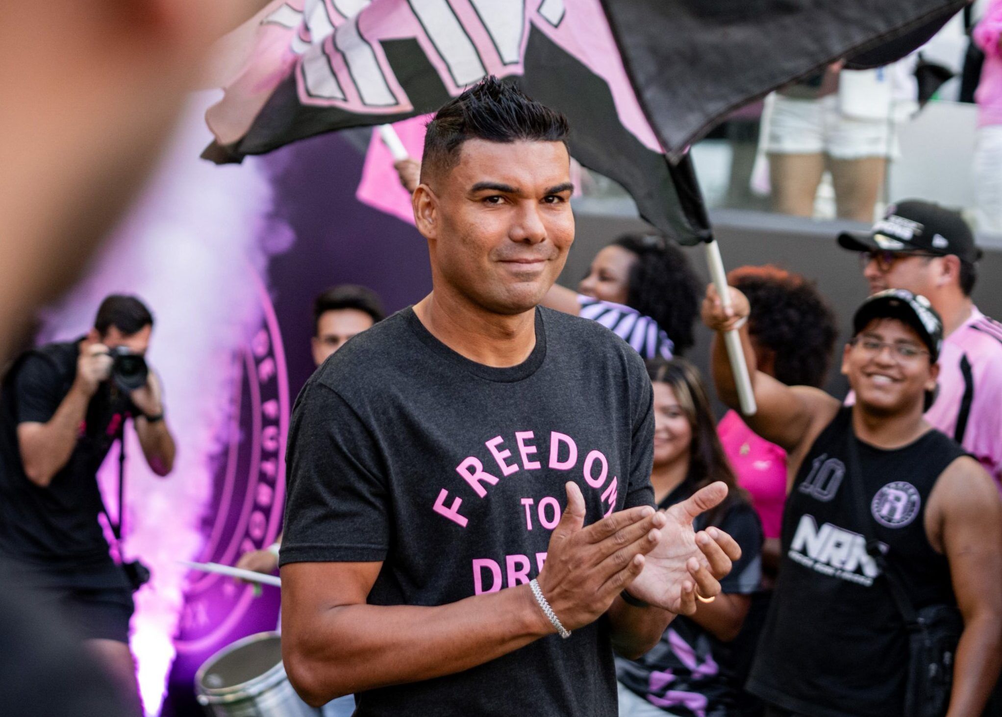 Casemiro revela motivo para escolher o Inter Miami e chama Messi de 'Deus do futebol'