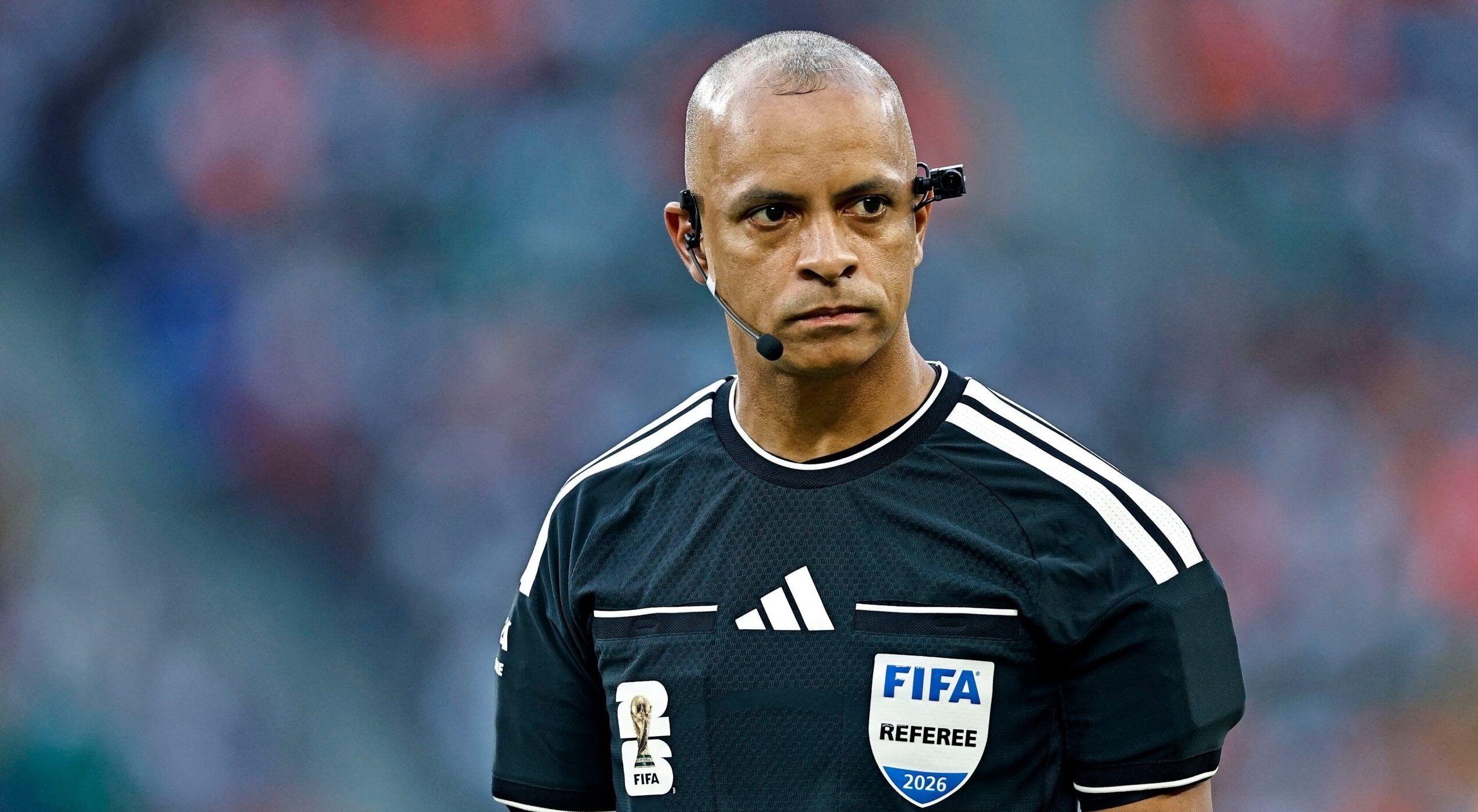 Wilton Pereira Sampaio é um dos favoritos para apitar a final da Copa do Mundo; entenda o cenário
