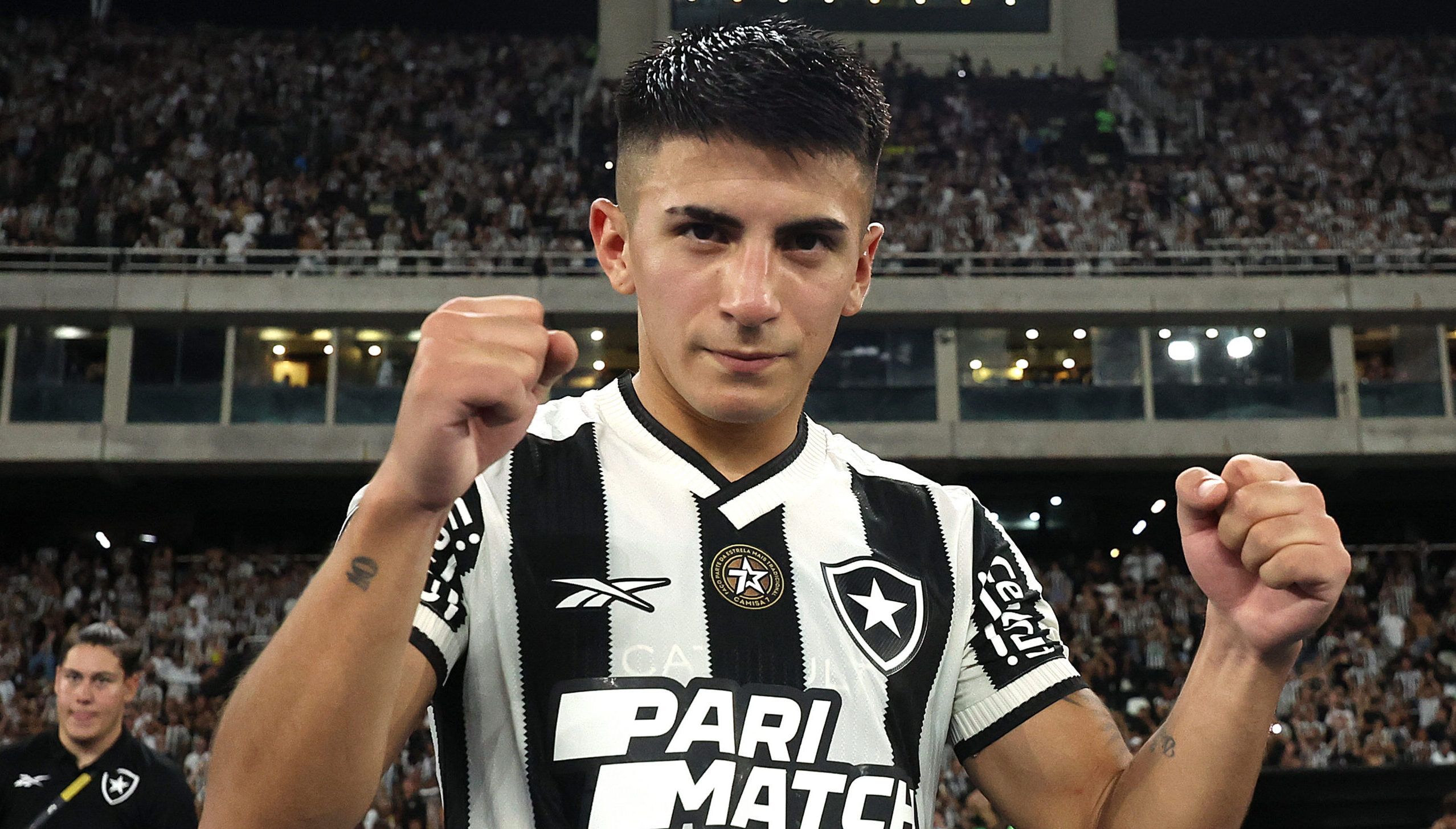 River Plate confirma chapéu no Flamengo e anuncia contratação de Thiago Almada