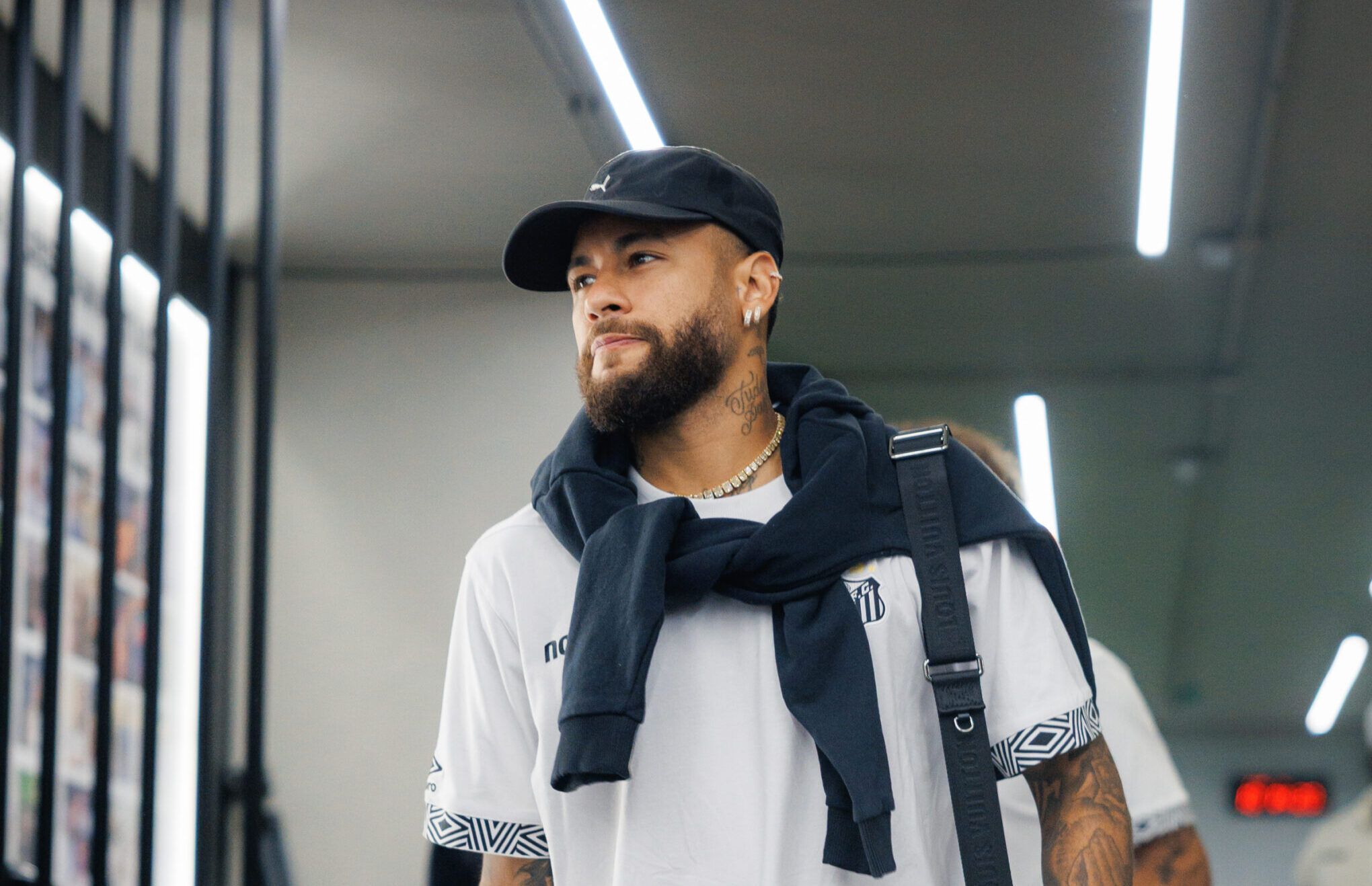 Santos: Cuca coloca presença de Neymar contra o Remo em dúvida por conta de leilão