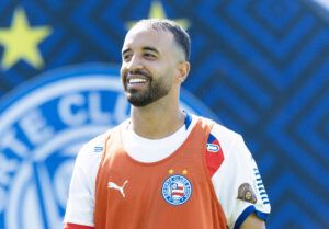 Caio Alexandre chama Barradão de 'salão de festas' do Bahia e provoca o Vitória: "Foi fácil, era para ser uns 10"