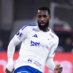 Flamengo provoca Gerson após eliminar Cruzeiro na Libertadores; veja
