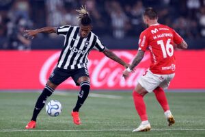 Danilo admite má fase no Botafogo, rebate rumores e promete reação: “Vou dar a volta por cima”