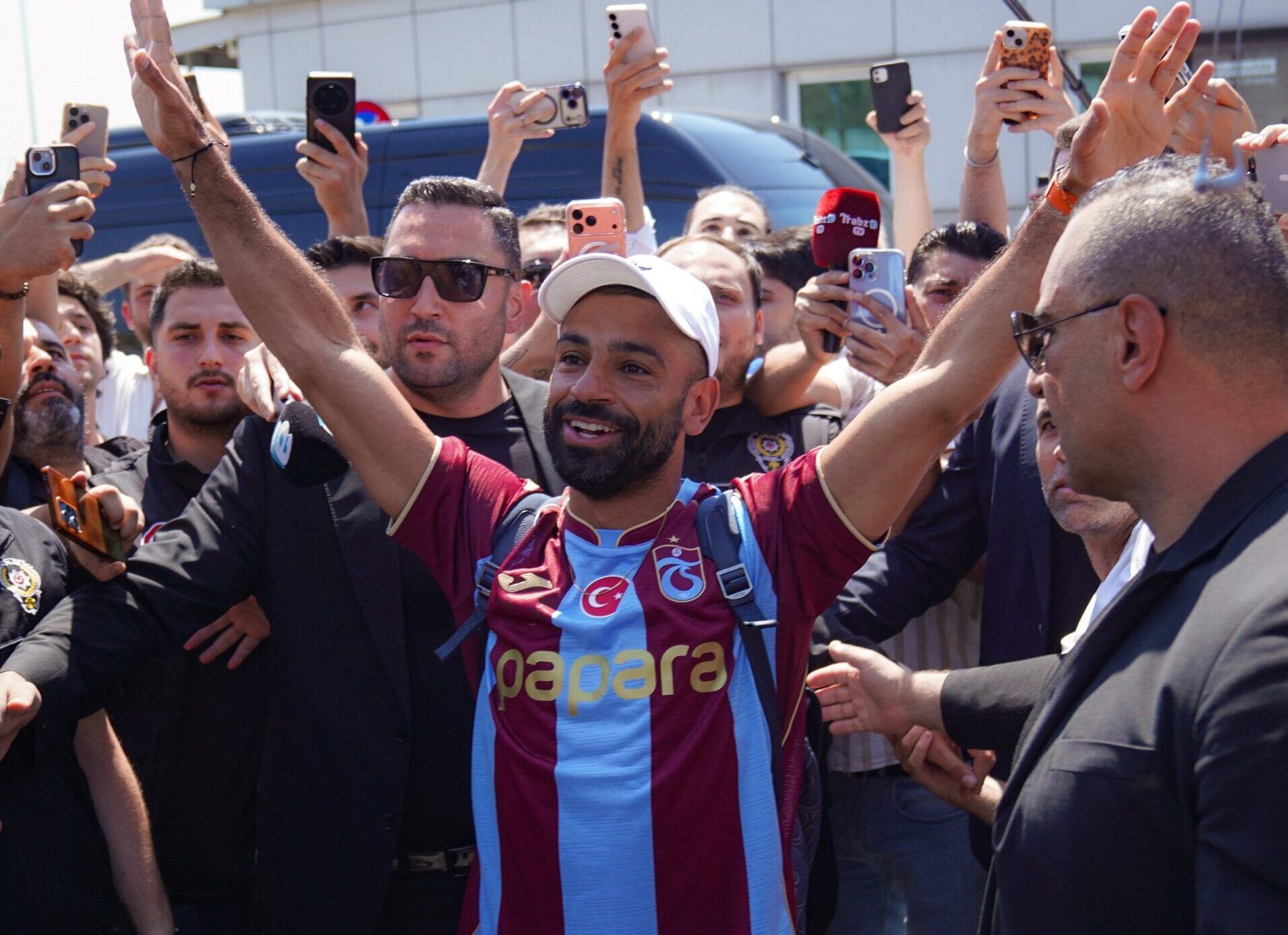 Ídolo do Liverpool critica ida de Salah ao Trabzonspor: "Ele é melhor que isso"