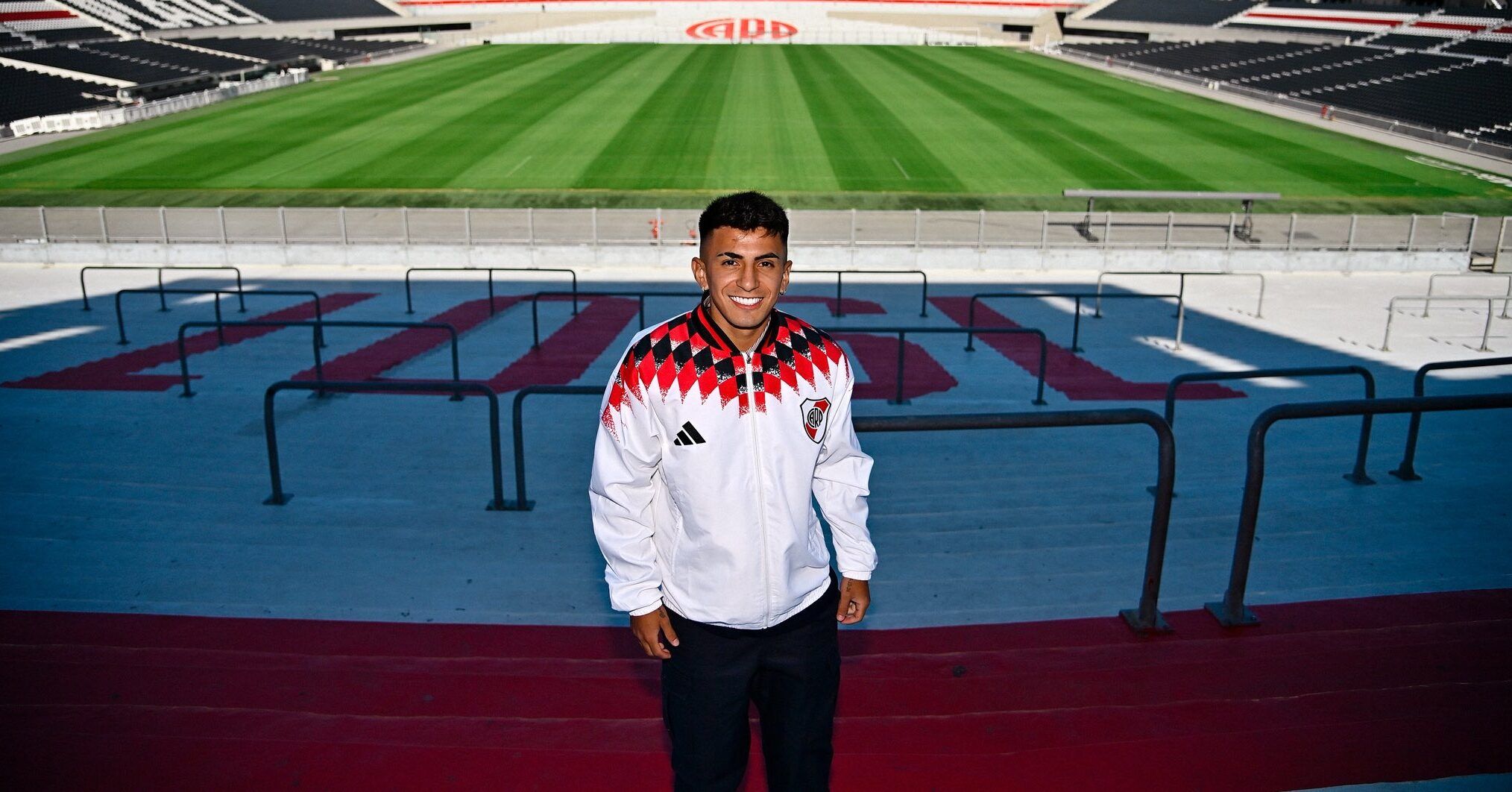 Almada revela por que escolheu River Plate ao invés do Flamengo: "Não hesitei"