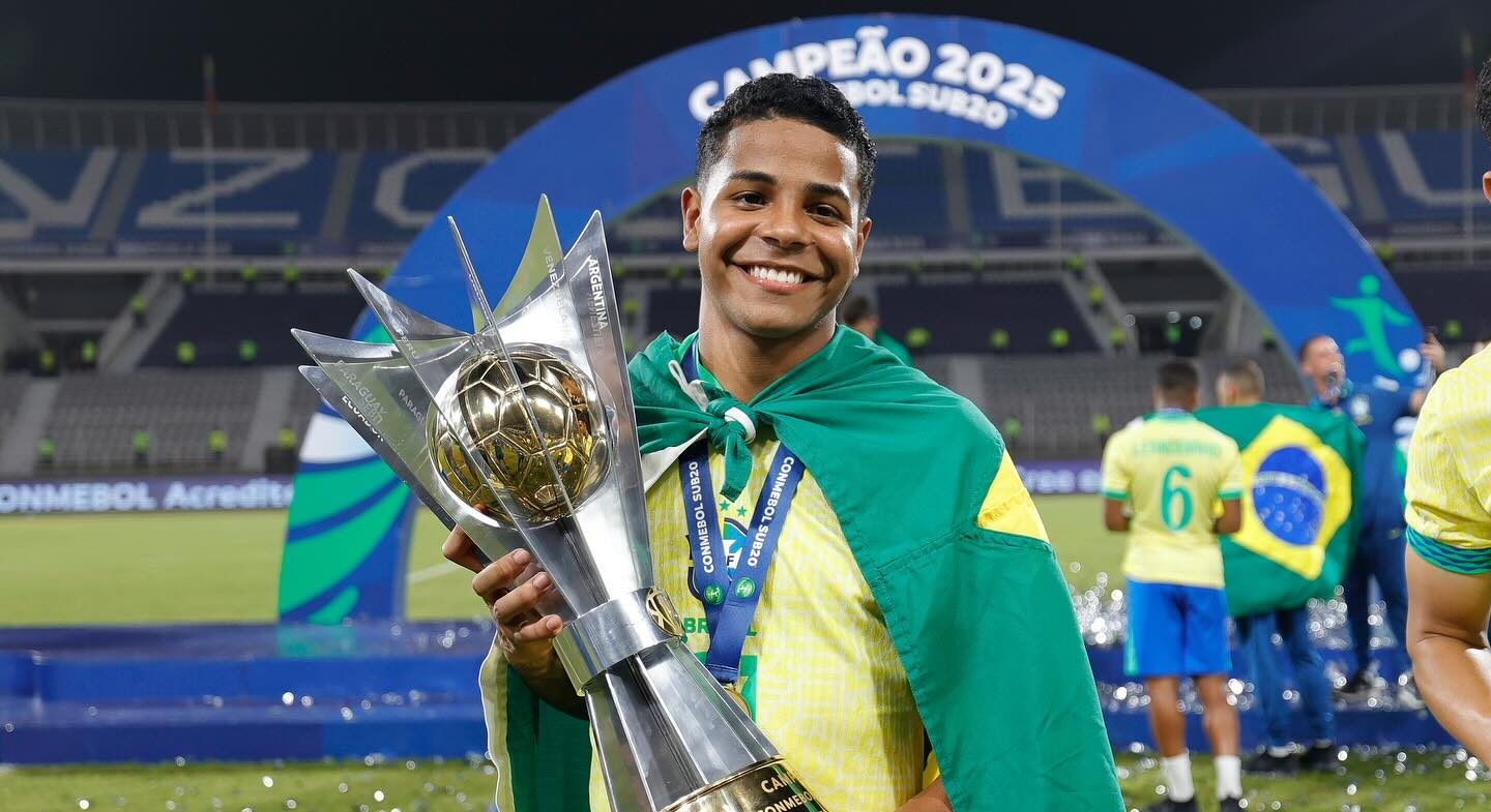 Cruzeiro anuncia a contratação do atacante Wesley, ex-Corinthians