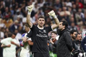 Chelsea fecha acordo por Dibú Martínez: veja valores e detalhes da transferência