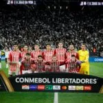 Memphis Depay isola pênalti no último lance, Estudiantes vence o Corinthians e vai à semifinal da Libertadores