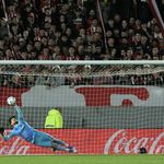 Estudiantes venció a Flamengo, pero Rossi lo dejó sin semifinales en los penales