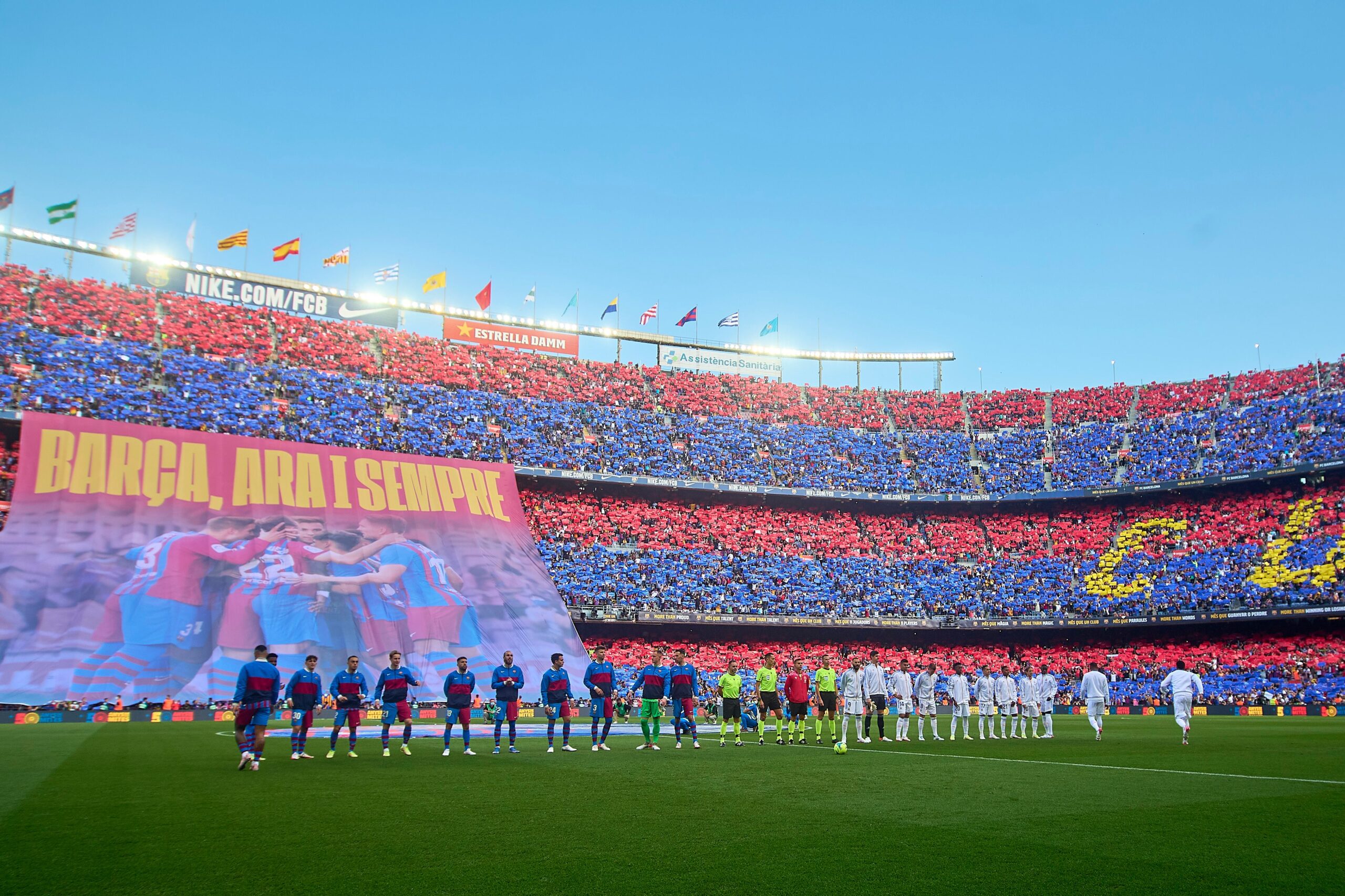 Barcelona vs Real Madrid El Clásico en el Camp Nou.