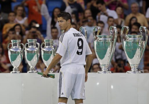 Cristiano Ronaldo en la presentación del trofeo del Real Madrid en 2009.