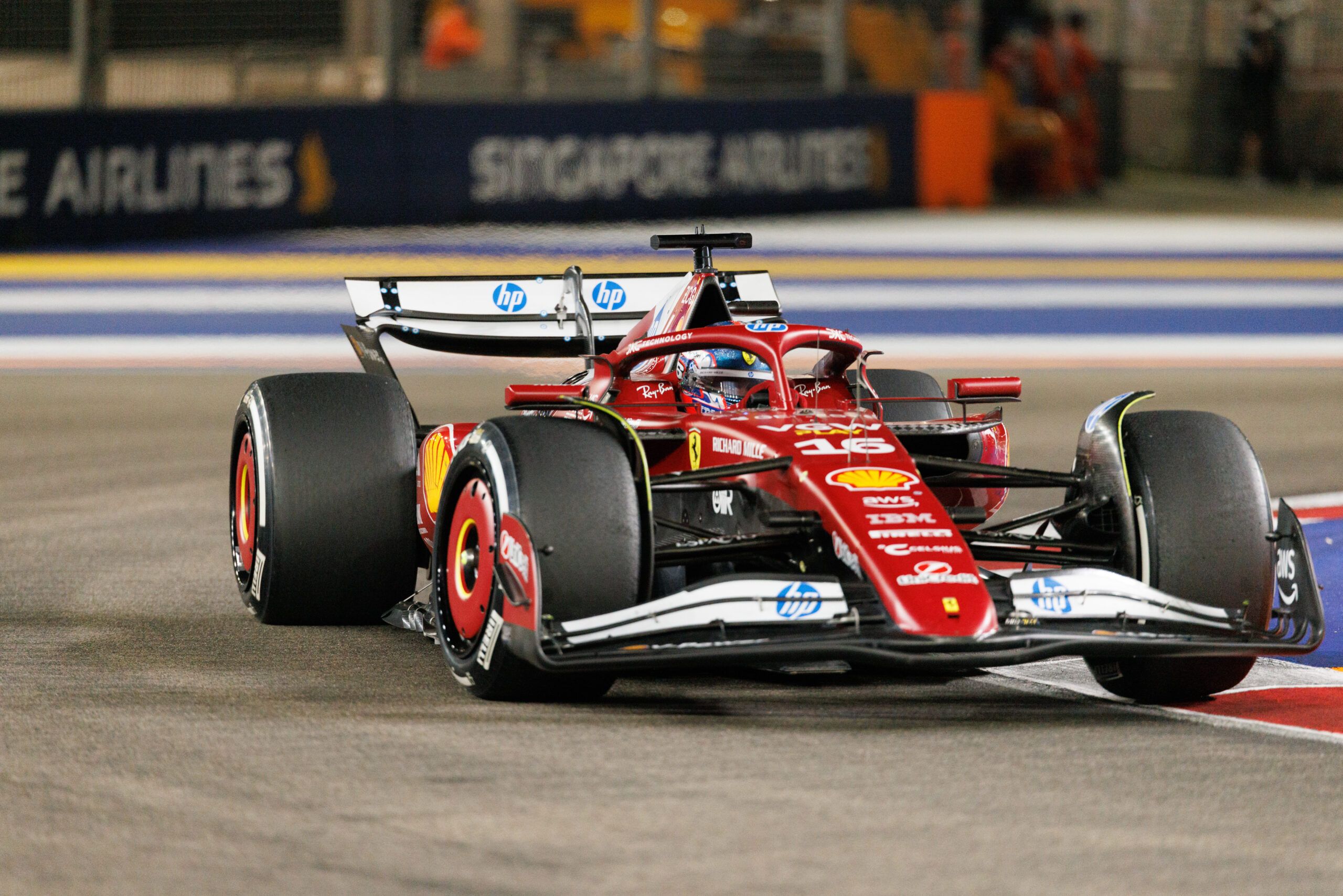 El futuro ya está aquí:  La Fórmula 1 inicia una nueva era con autos más ligeros y motores híbridos.