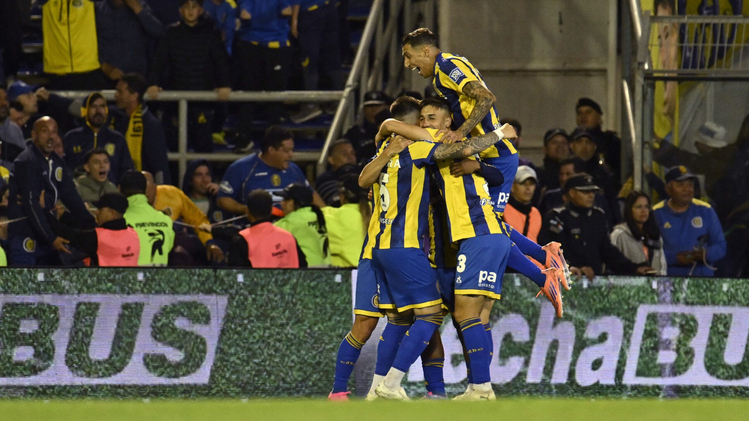 Rosario Central lo dio vuelta ante River y lo bajó de la pelea por la cima