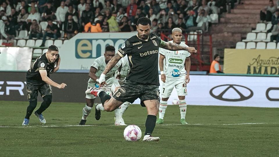 Atlético Nacional encamina la serie al ganar en Manizales.