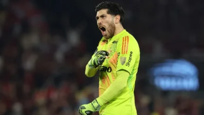 Manos salvadoras: Agustín Rossi, el muro de Flamengo que frustró a Racing y llevó al Mengao a la final