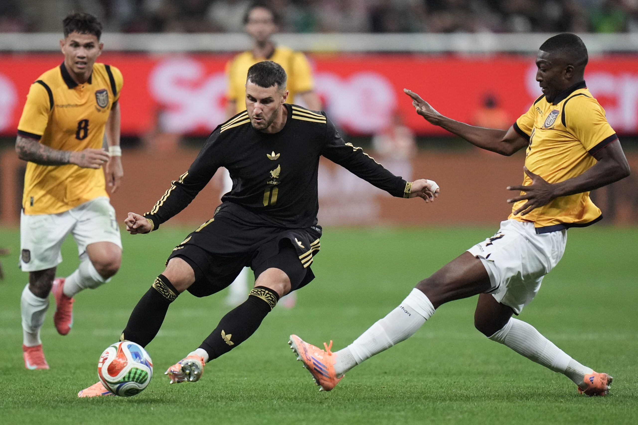 Sabor a poco: México y Ecuador  empataron a uno en Guadalajara