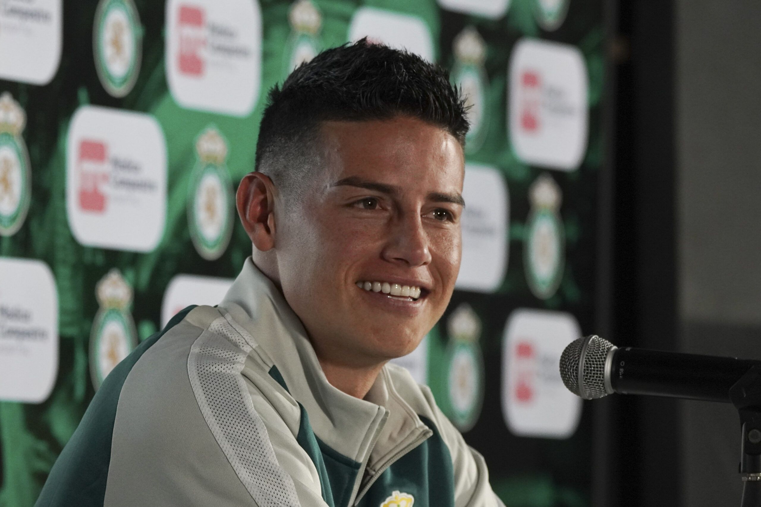 León sin garra y James Rodríguez sin socios