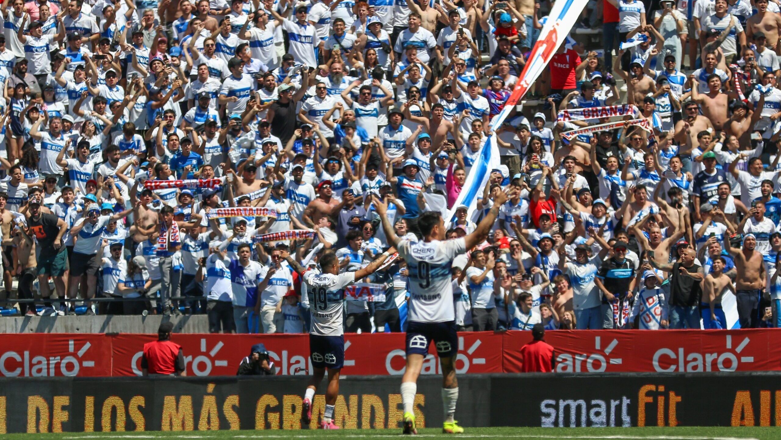 ¡LOCURA CRUZADA! La UC gana el Clásico Universitario, y sueña con la Libertadores 2026