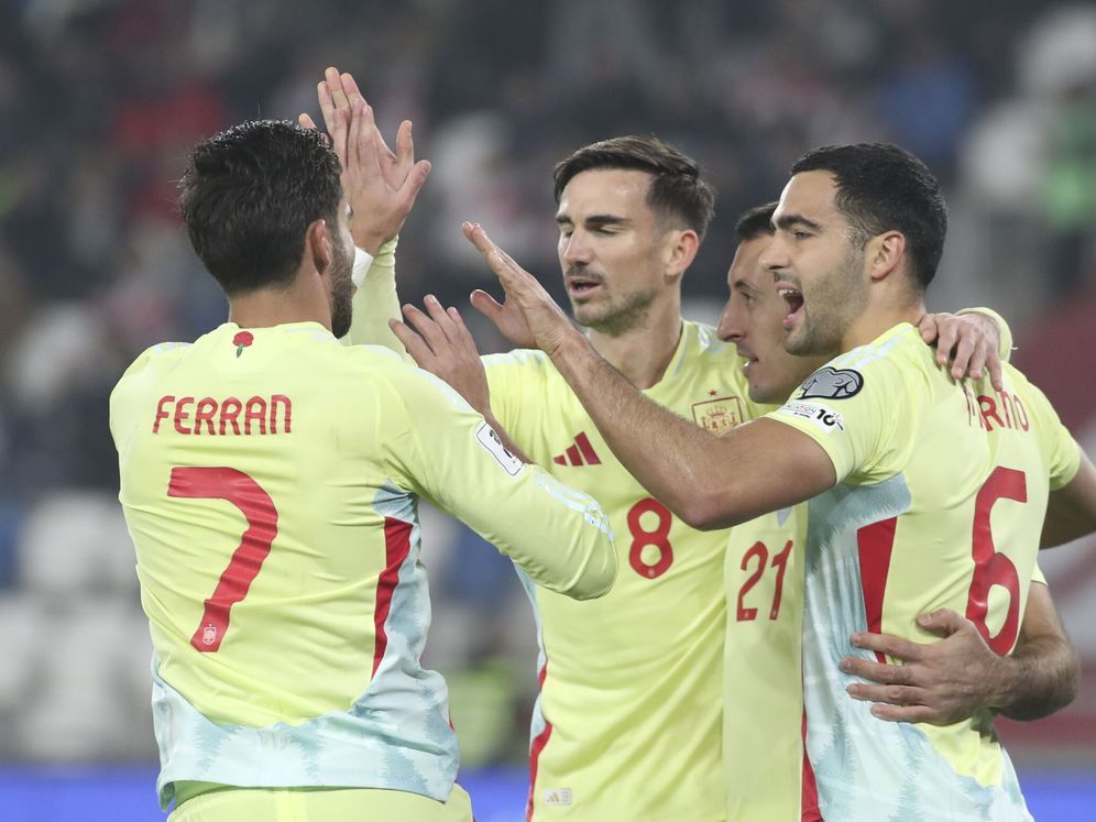 España arrasa en Georgia y sella su boleto al Mundial