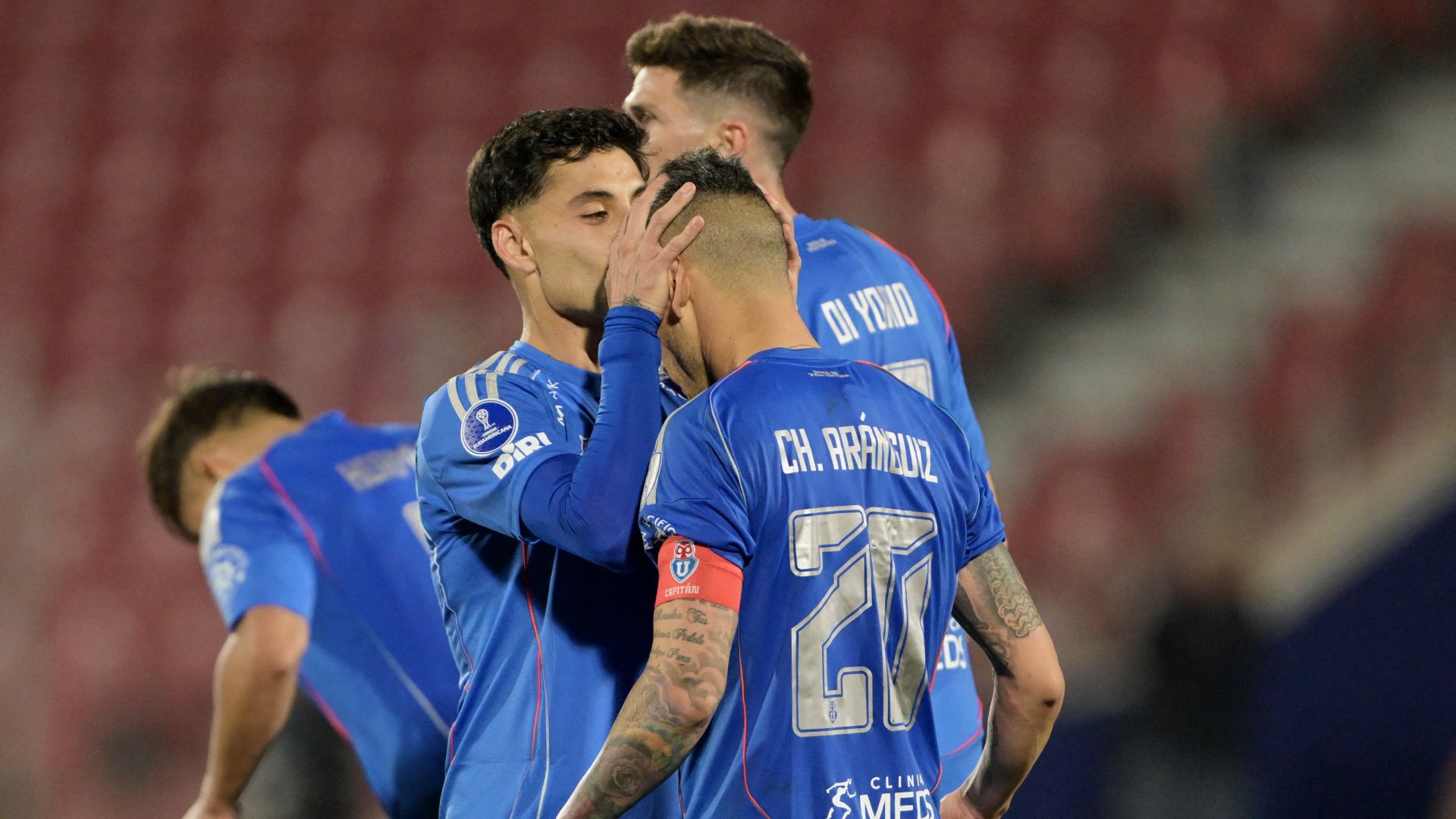 La U y Colo Colo, lejos del título pero con todo por jugar en el cierre de la Liga chilena